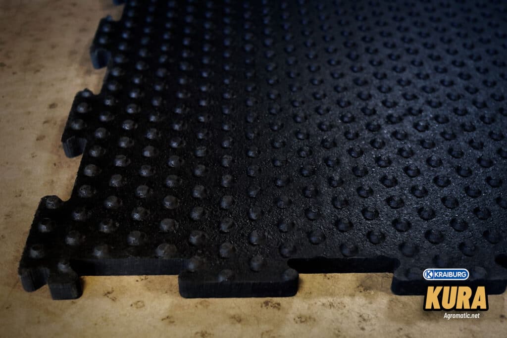 KRAIBURG KURA interlocking floor mat underside and puzzled edges view.