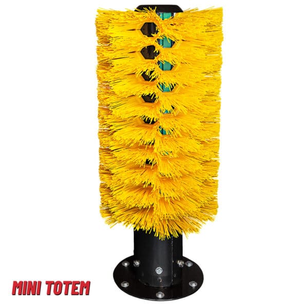 Easyswing Mini Totem: small animal scratch brush for goats, calves and other small livestock.